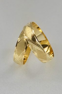 18k Yellow Gold Wedding Ring